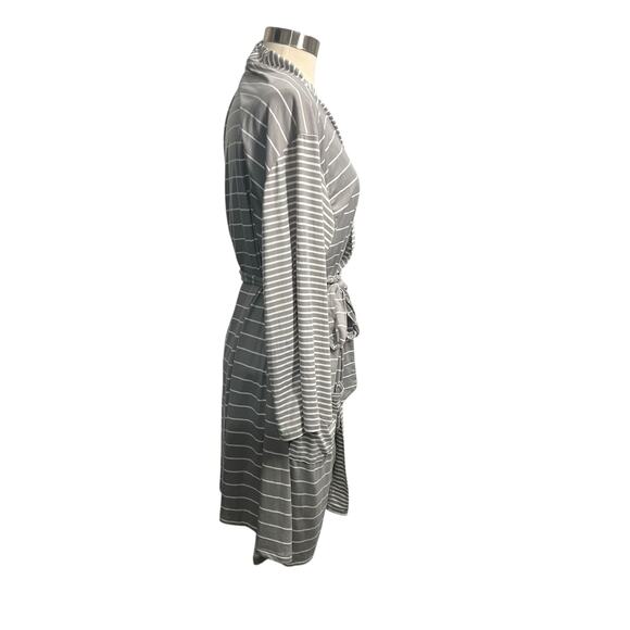 Tahari Lightweight Belted Short Bathrobe Gray/White Pockets Women's XL - Picture 4 of 10